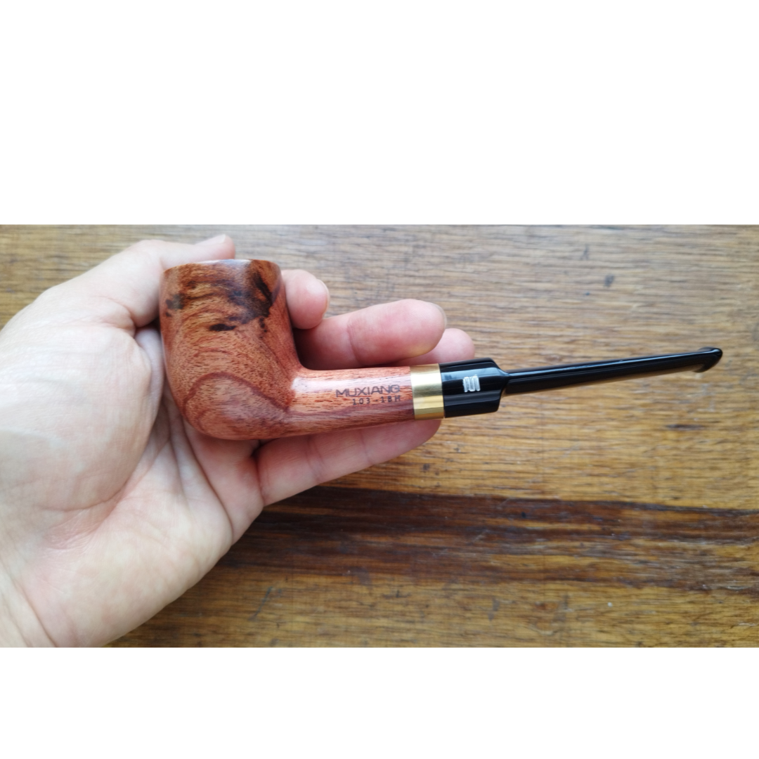 Pipa de tabaco tipo pera ideal para fumadores sibaritas en Colombia.