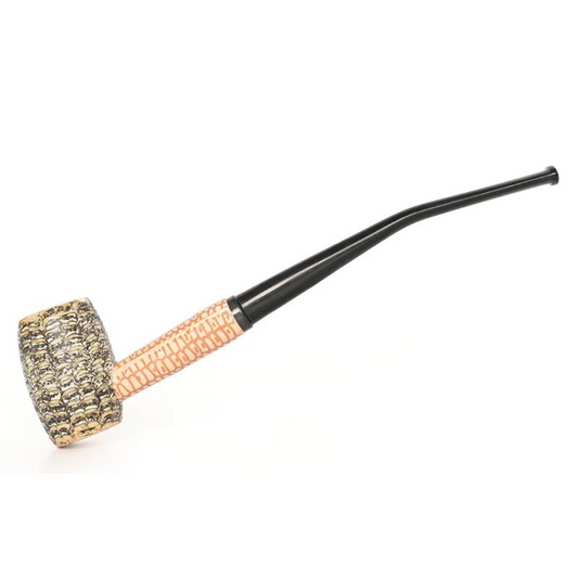 Pipa de maíz con boquilla negra larga para tabaco picado.